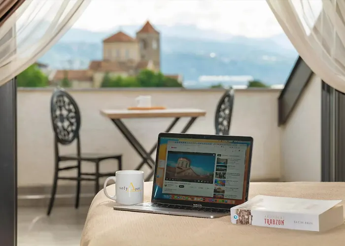 아파트호텔 Sofyapart 트라존